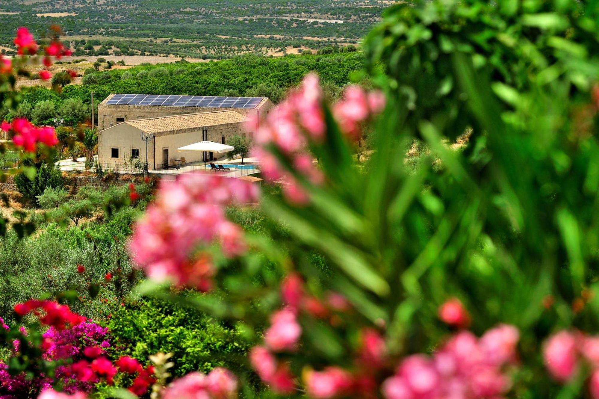 Kallikoros Country Resort & Spa Noto Exteriör bild